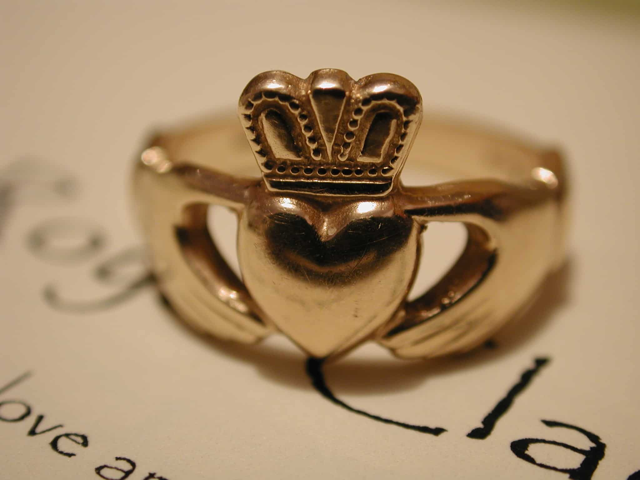 The Claddagh Ring - Celtic Symbols