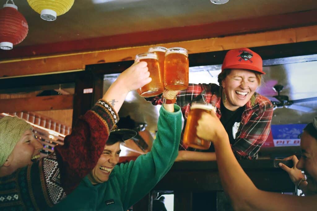 25+ Memorable Irish Toasts For Friends And Friends Departed