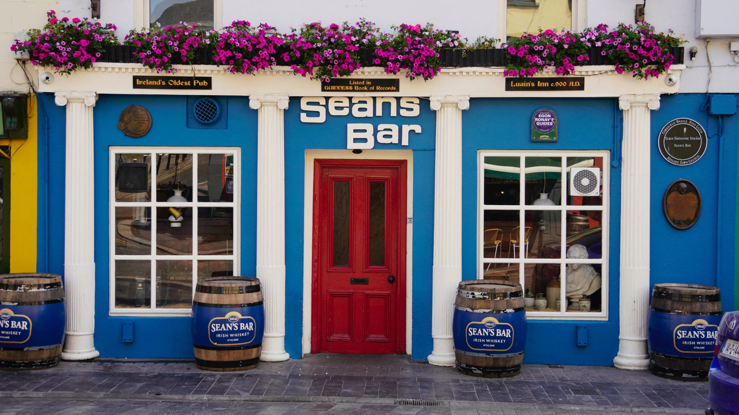 Seans Pub Ireland Oldest pub in Europe 