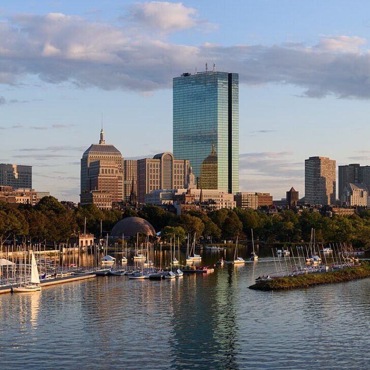 Boston skyline from Longfellow Bridge September 2017 panorama 2