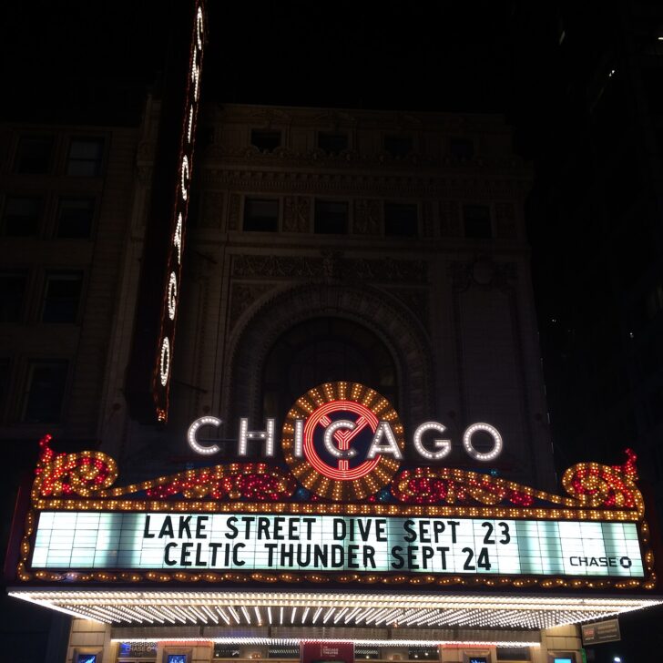 Chicago - -i---i-