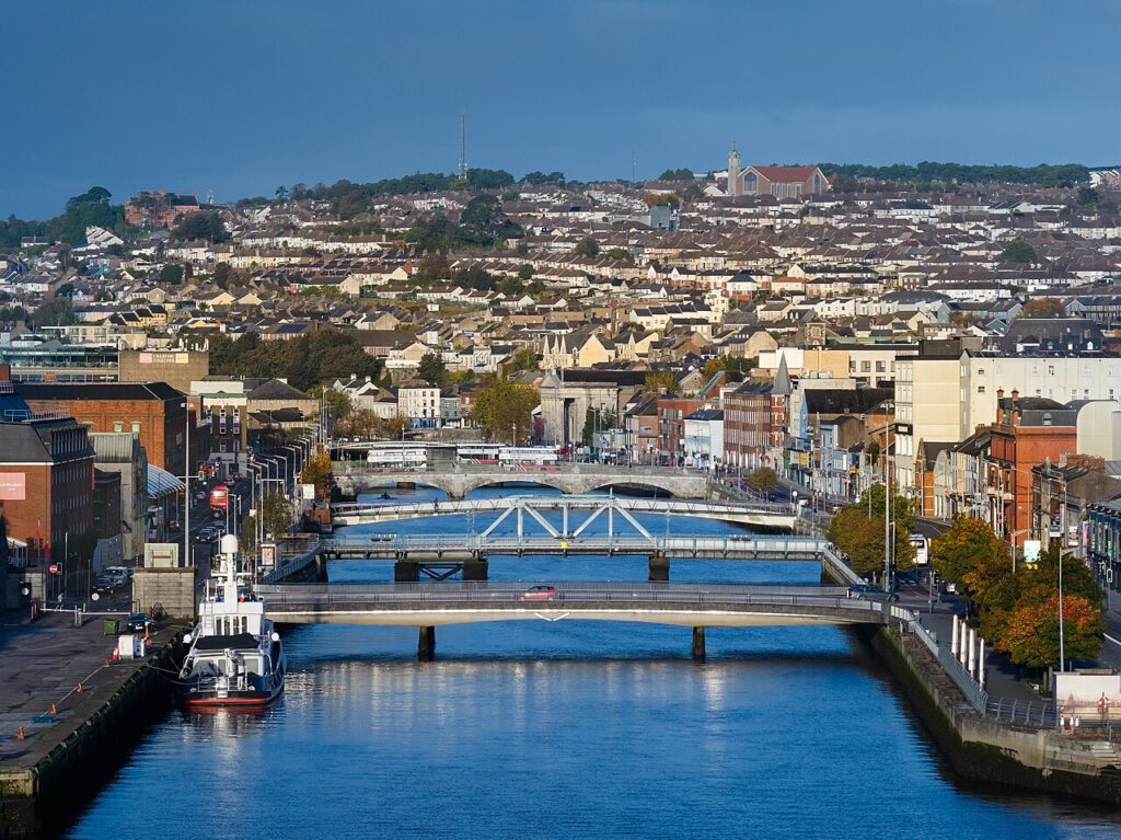Cork city and the River Lee bridges