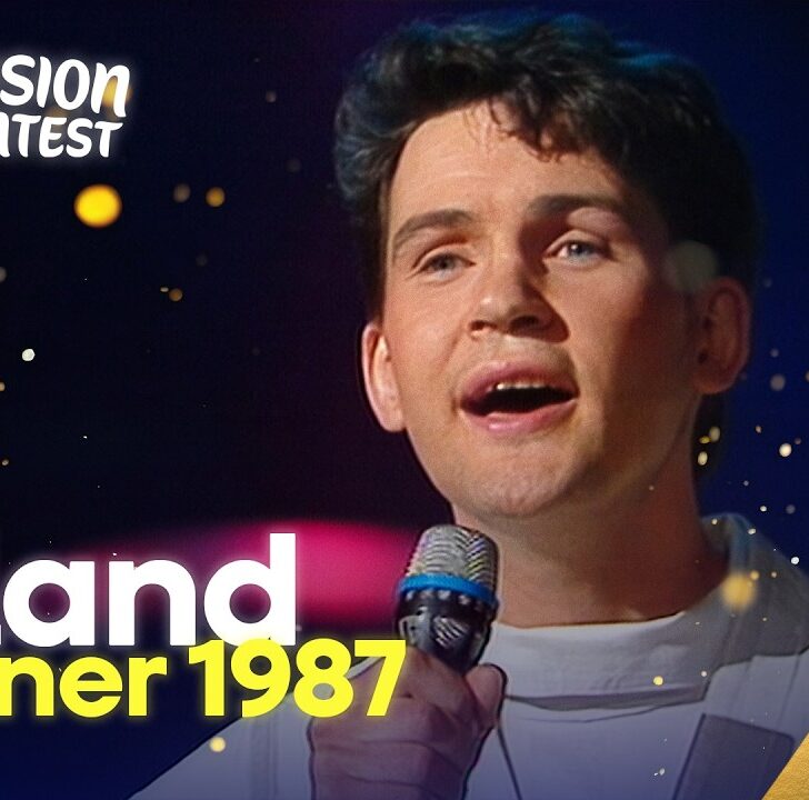 Johnny Logan singing Hold Me Now at Eurovision 1987