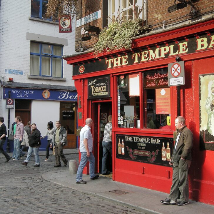 The red front of The Temple Bar pub in Dublin